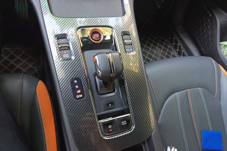 Used GAC Trumpchi EMPOW 2022 270T DCT J16 R-Style Track Edition Gear Lever