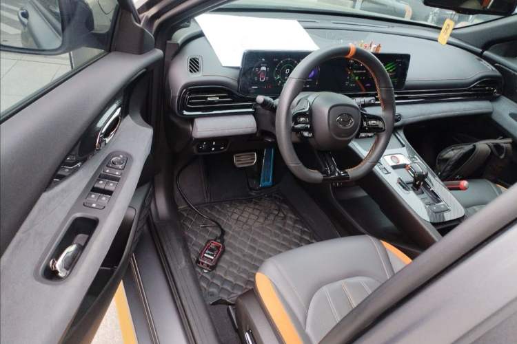 Used GAC Trumpchi EMPOW 2022 270T DCT J16 R-Style Track Edition Interior 2