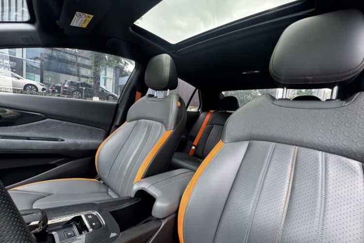 Used GAC Trumpchi EMPOW 2022 270T DCT J16 R-Style Track Edition Interior 4