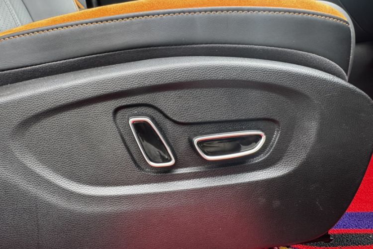 Used GAC Trumpchi EMPOW 2022 270T DCT J16 R-Style Track Edition Interior 8