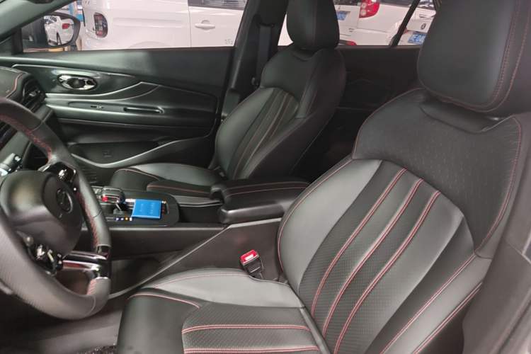 Used GAC Trumpchi EMPOW 2022 270T DCT J16 R-Style Track Edition Left Front Seat