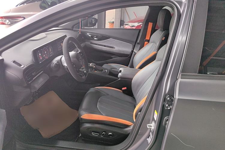 Used GAC Trumpchi EMPOW 2022 270T DCT J16 R-Style Track Edition Left Front Seat
