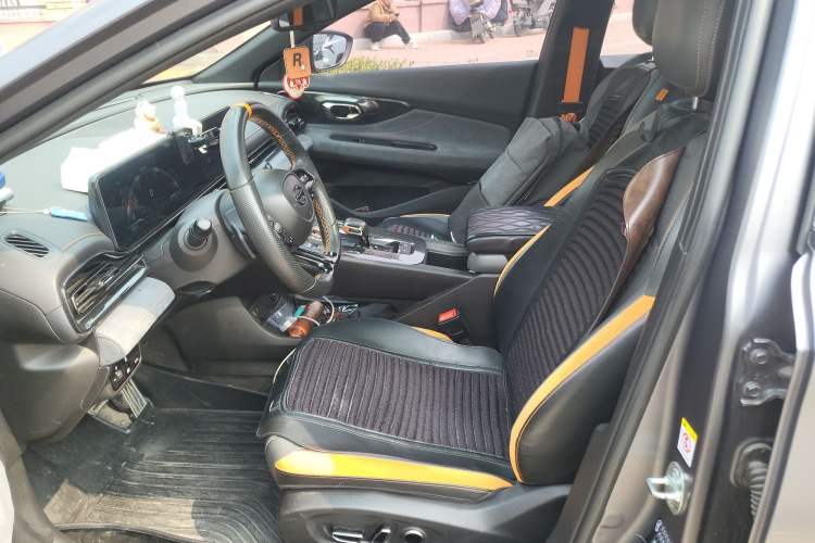 Used GAC Trumpchi EMPOW 2022 270T DCT J16 R-Style Track Edition Left Front Seat