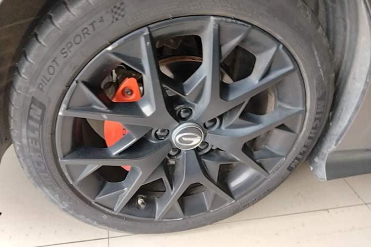 Used GAC Trumpchi EMPOW 2022 270T DCT J16 R-Style Track Edition Left Front Wheel Hub