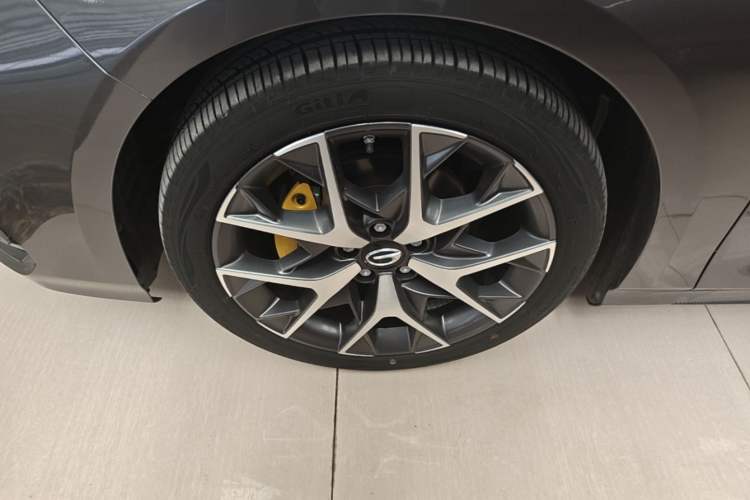 Used GAC Trumpchi EMPOW 2022 270T DCT J16 R-Style Track Edition Left Front Wheel Hub