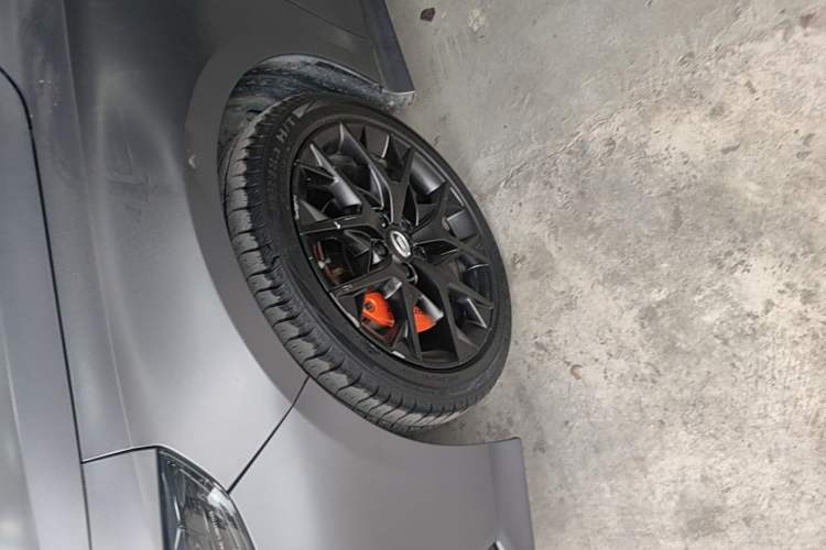 Used GAC Trumpchi EMPOW 2022 270T DCT J16 R-Style Track Edition Left Front Wheel Hub