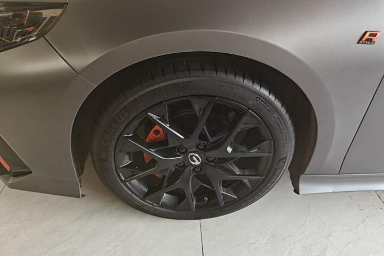 Used GAC Trumpchi EMPOW 2022 270T DCT J16 R-Style Track Edition Left Front Wheel Hub