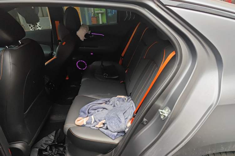 Used GAC Trumpchi EMPOW 2022 270T DCT J16 R-Style Track Edition Left Rear Seat