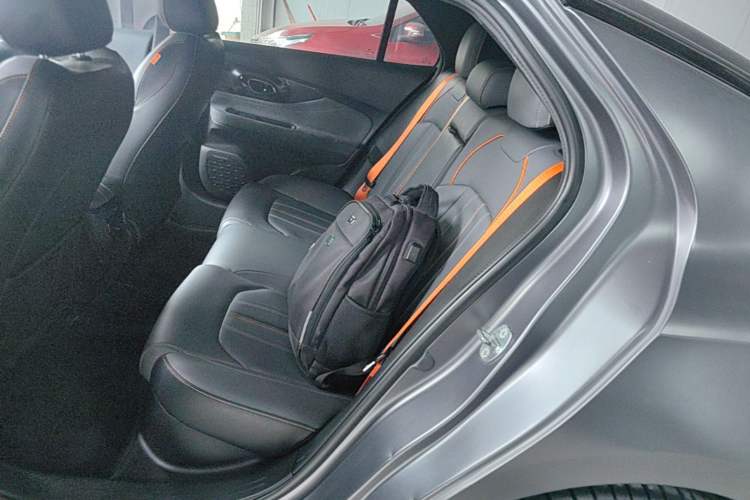 Used GAC Trumpchi EMPOW 2022 270T DCT J16 R-Style Track Edition Left Rear Seat