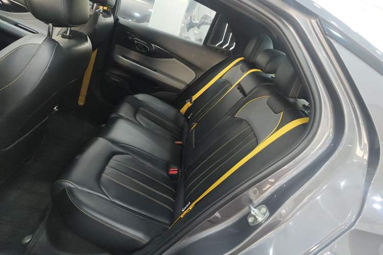 Used GAC Trumpchi EMPOW 2022 270T DCT J16 R-Style Track Edition Left Rear Seat