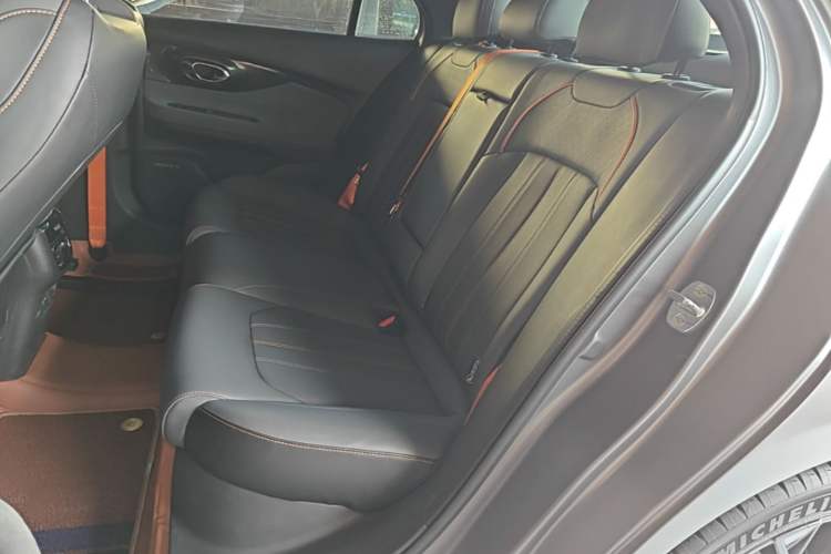 Used GAC Trumpchi EMPOW 2022 270T DCT J16 R-Style Track Edition Left Rear Seat