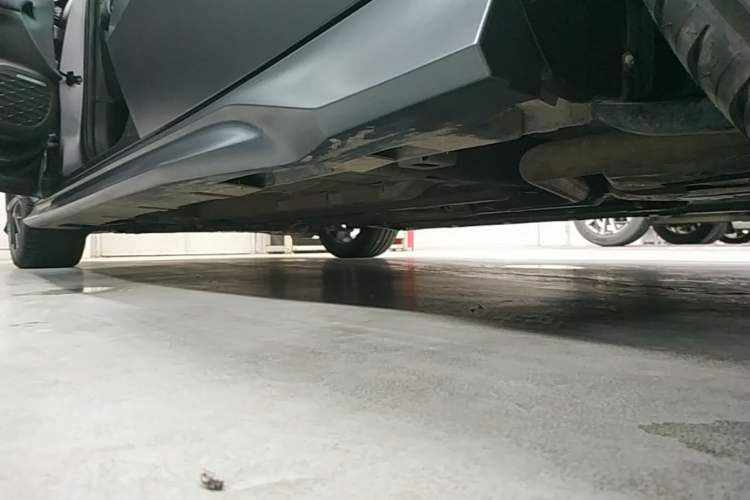 Used GAC Trumpchi EMPOW 2022 270T DCT J16 R-Style Track Edition Left Side Sill