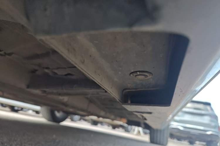 Used GAC Trumpchi EMPOW 2022 270T DCT J16 Galaxy Fighter Edition Left Side Sill