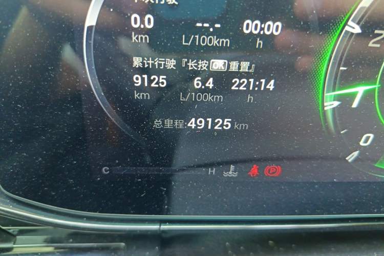 Used GAC Trumpchi EMPOW 2022 270T DCT J16 R-Style Track Edition Odometer Close Up