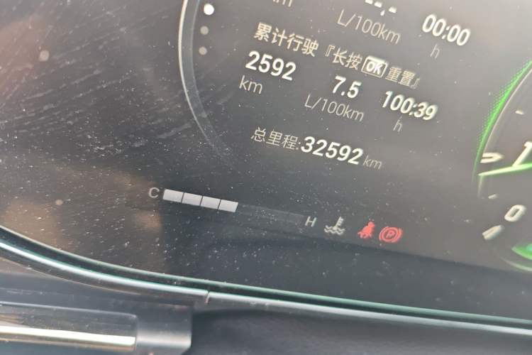Used GAC Trumpchi EMPOW 2022 270T DCT J16 R-Style Track Edition Odometer Close Up