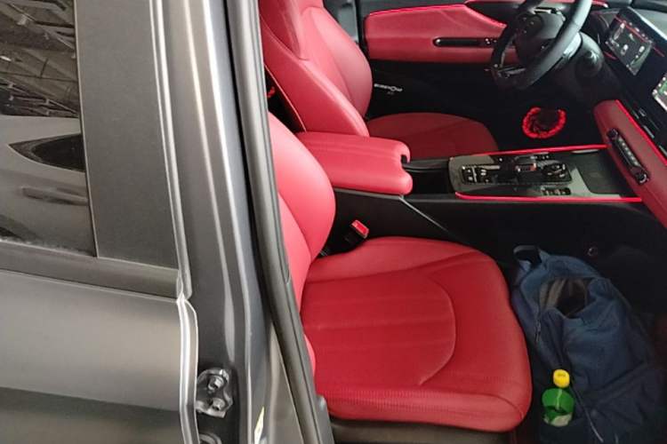 Used GAC Trumpchi EMPOW 2022 270T DCT J16 R-Style Track Edition Right Front Seat