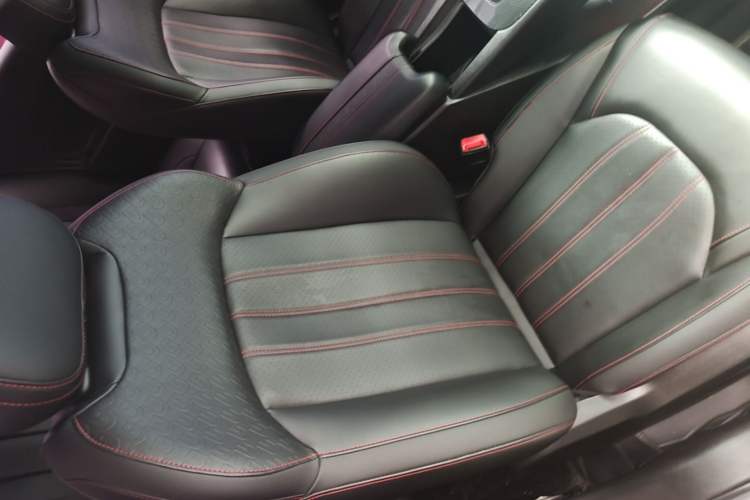 Used GAC Trumpchi EMPOW 2022 270T DCT J16 R-Style Track Edition Right Front Seat