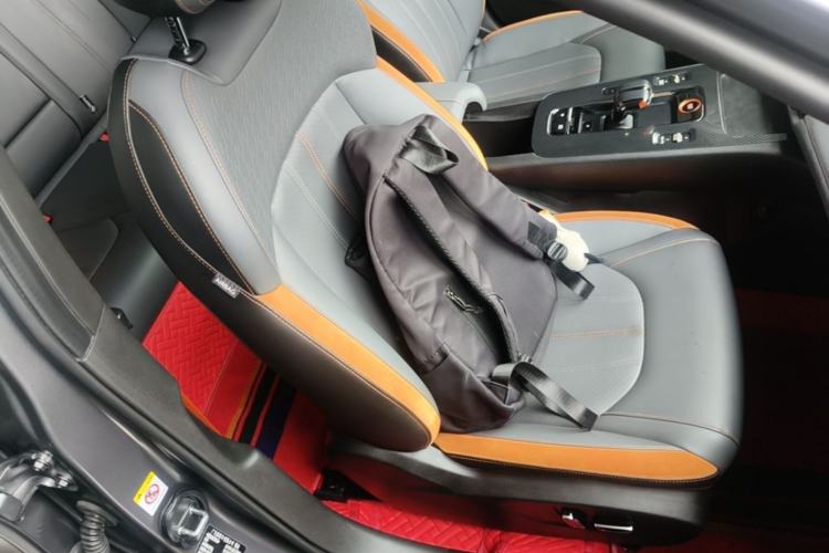 Used GAC Trumpchi EMPOW 2022 270T DCT J16 R-Style Track Edition Right Front Seat