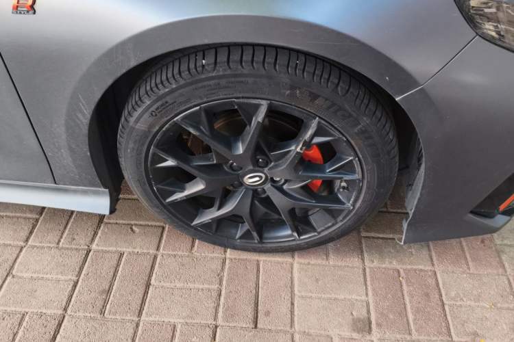 Used GAC Trumpchi EMPOW 2022 270T DCT J16 R-Style Track Edition Right Front Wheel Hub