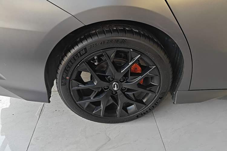 Used GAC Trumpchi EMPOW 2022 270T DCT J16 R-Style Track Edition Right Rear Wheel Hub