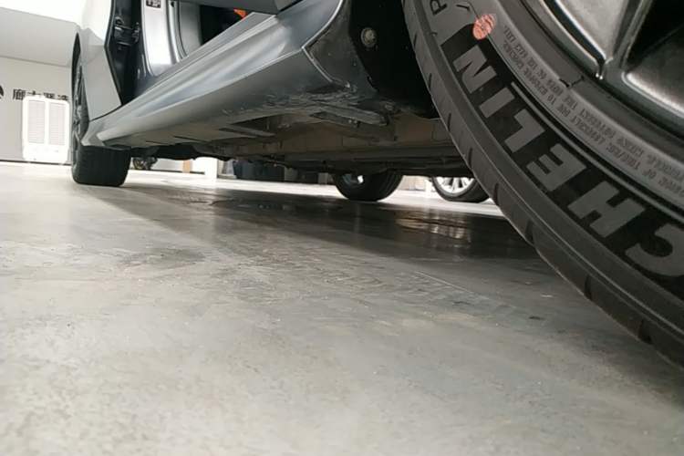 Used GAC Trumpchi EMPOW 2022 270T DCT J16 R-Style Track Edition Right Side Sill
