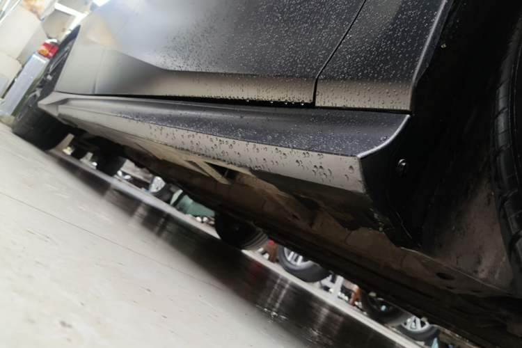 Used GAC Trumpchi EMPOW 2022 270T DCT J16 R-Style Track Edition Right Side Sill