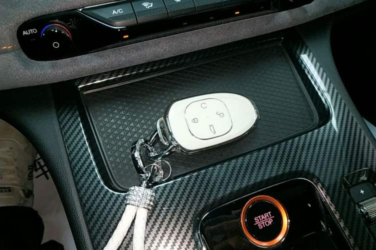 Used GAC Trumpchi EMPOW 2022 270T DCT J16 R-Style Track Edition Vehicle Key