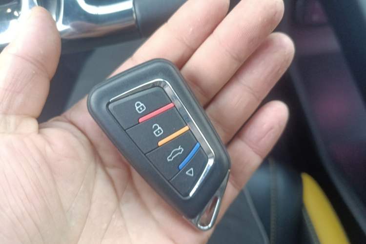 Used GAC Trumpchi EMPOW 2022 270T DCT J16 R-Style Track Edition Vehicle Key