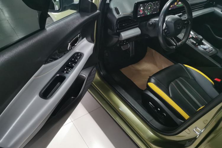 Used GAC Trumpchi EMPOW 2022 270T DCT J16 R-Style Track Edition Interior 3