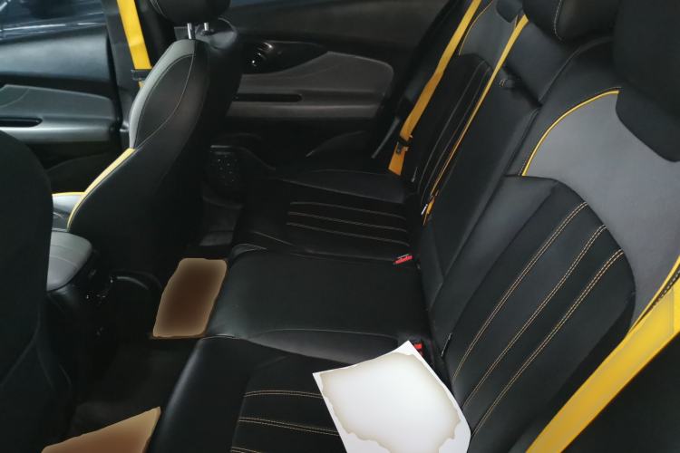 Used GAC Trumpchi EMPOW 2022 270T DCT J16 R-Style Track Edition Interior 4