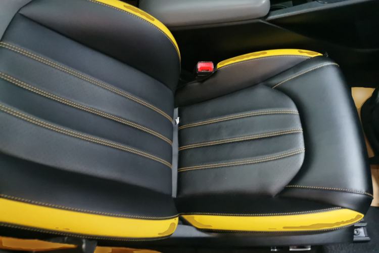Used GAC Trumpchi EMPOW 2022 270T DCT J16 R-Style Track Edition Right Front Seat