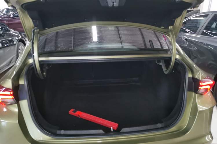 Used GAC Trumpchi EMPOW 2022 270T DCT J16 R-Style Track Edition Trunk