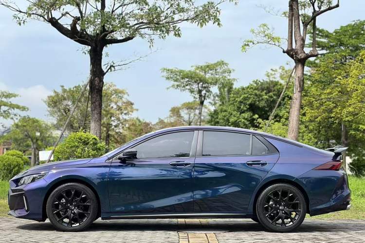 Used GAC Trumpchi EMPOW 2022 270T DCT J16 Galaxy Fighter Edition Exterior 3