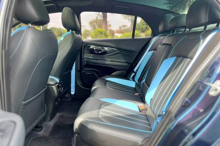 Used GAC Trumpchi EMPOW 2022 270T DCT J16 Galaxy Fighter Edition Interior 5