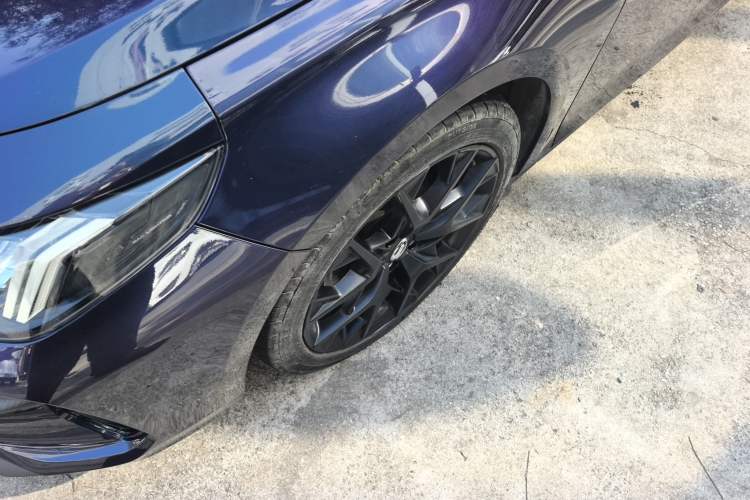 Used GAC Trumpchi EMPOW 2022 270T DCT J16 Galaxy Fighter Edition Left Front Wheel Hub