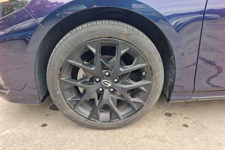 Used GAC Trumpchi EMPOW 2022 270T DCT J16 Galaxy Fighter Edition Left Front Wheel Hub