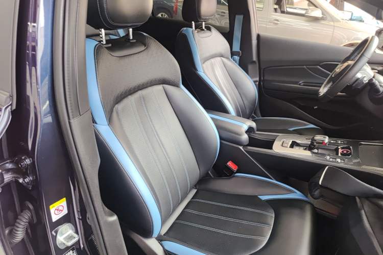 Used GAC Trumpchi EMPOW 2022 270T DCT J16 Galaxy Fighter Edition Right Front Seat