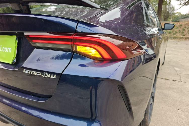 Used GAC Trumpchi EMPOW 2022 270T DCT J16 Galaxy Fighter Edition Right Rear Taillight
