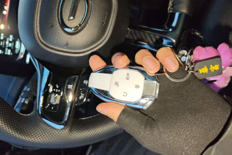 Used GAC Trumpchi EMPOW 2022 270T DCT J16 Galaxy Fighter Edition Vehicle Key