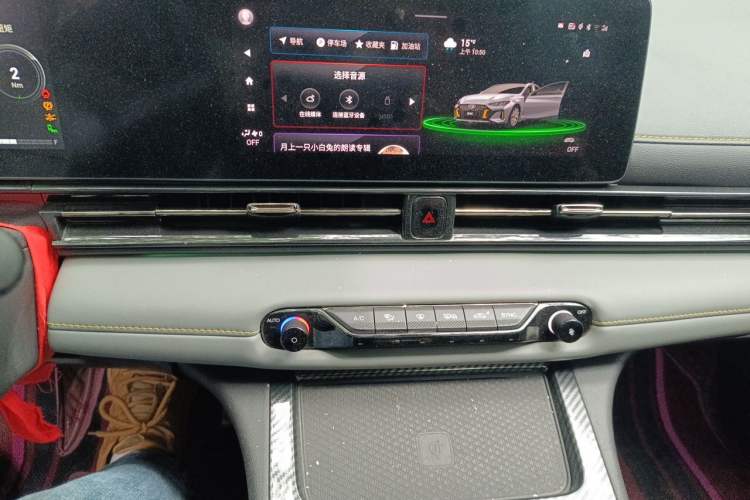 Used GAC Trumpchi EMPOW 2022 270T DCT J16 Galaxy Fighter Edition Audio And AC Panel