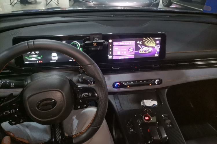 Used GAC Trumpchi EMPOW 2022 270T DCT J16 R-Style Track Edition Center Console