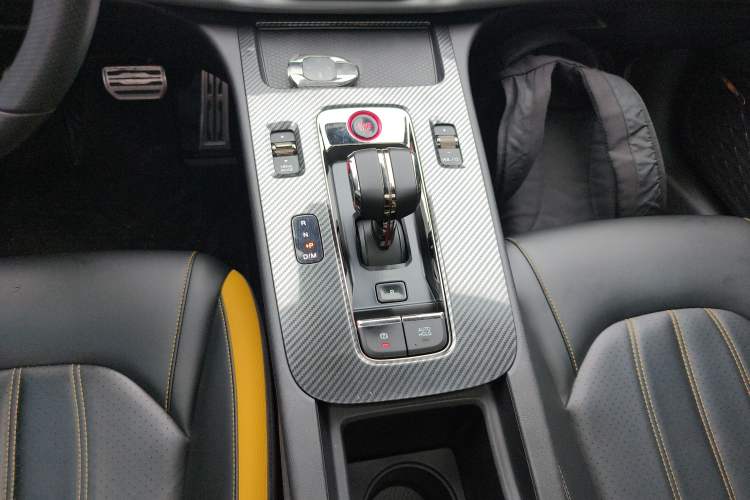 Used GAC Trumpchi EMPOW 2022 270T DCT J16 R-Style Track Edition Gear Lever