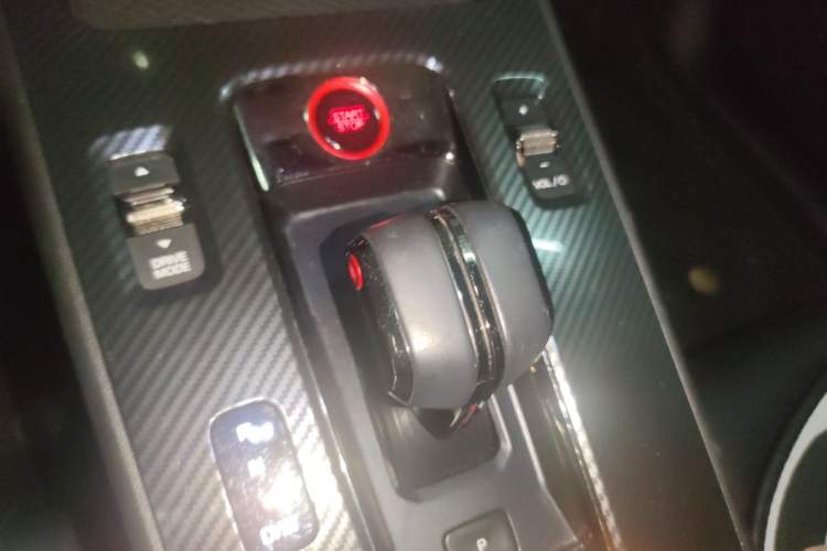 Used GAC Trumpchi EMPOW 2022 270T DCT J16 R-Style Track Edition Gear Lever
