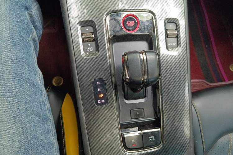 Used GAC Trumpchi EMPOW 2022 270T DCT J16 Galaxy Fighter Edition Gear Lever