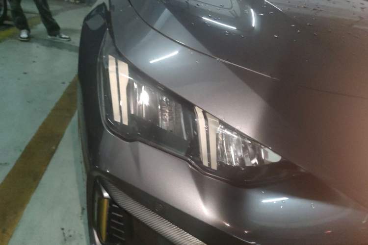 Used GAC Trumpchi EMPOW 2022 270T DCT J16 R-Style Track Edition Right Front Headlight