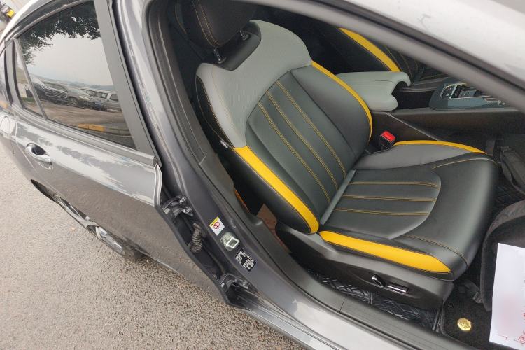 Used GAC Trumpchi EMPOW 2022 270T DCT J16 R-Style Track Edition Right Front Seat