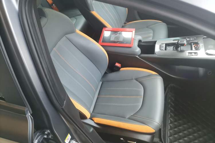 Used GAC Trumpchi EMPOW 2022 270T DCT J16 R-Style Track Edition Right Front Seat