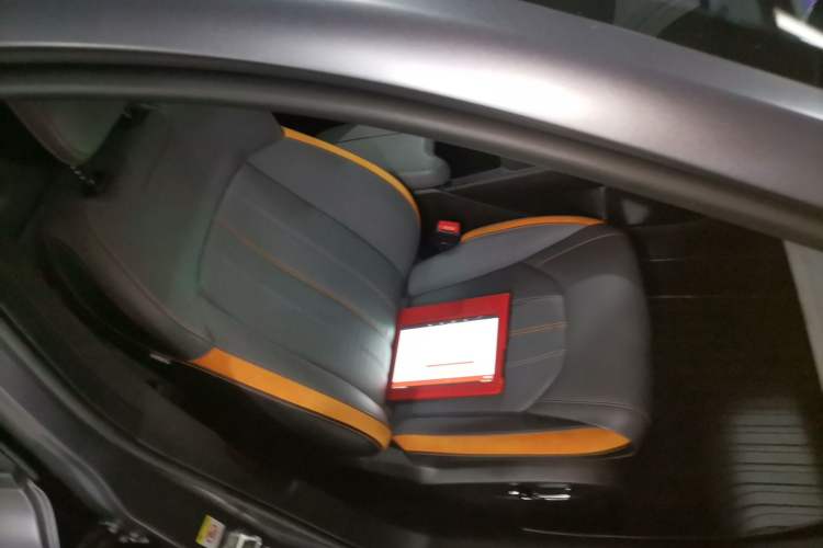 Used GAC Trumpchi EMPOW 2022 270T DCT J16 R-Style Track Edition Right Front Seat