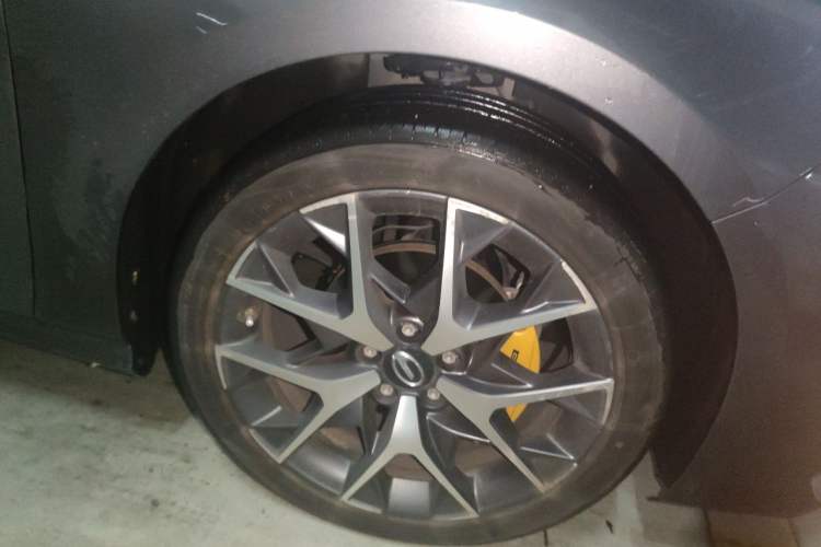 Used GAC Trumpchi EMPOW 2022 270T DCT J16 R-Style Track Edition Right Front Wheel Hub