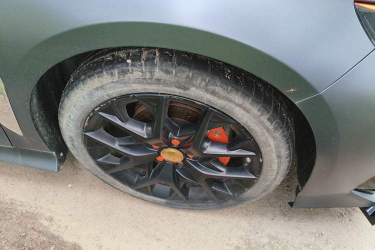 Used GAC Trumpchi EMPOW 2022 270T DCT J16 R-Style Track Edition Right Front Wheel Hub